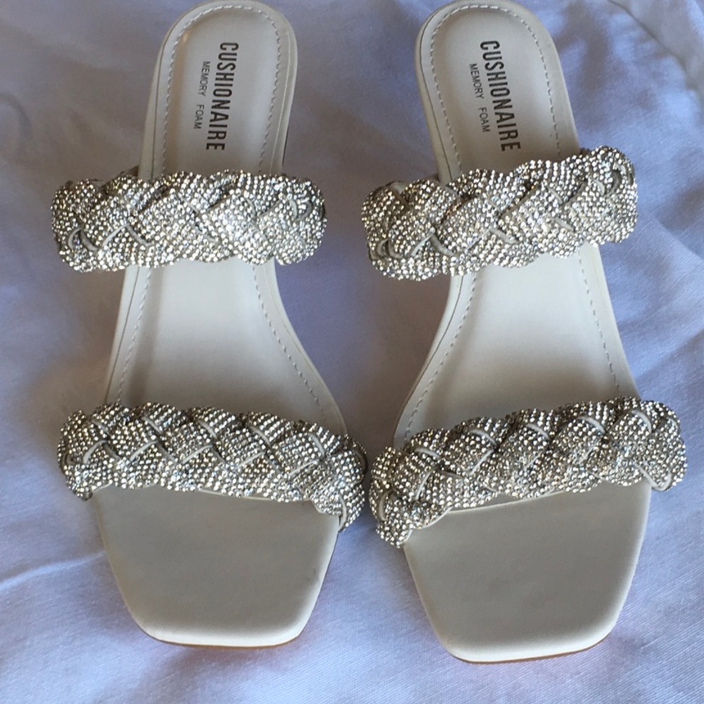 NEW Cushionaire Party Sandals - Picture 5 of 8